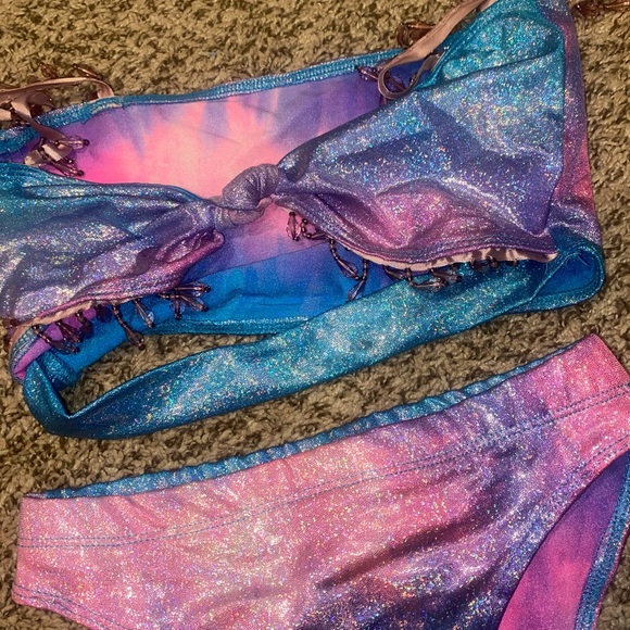 Tasteful Girl Under the Sea set - Picture 2 of 3